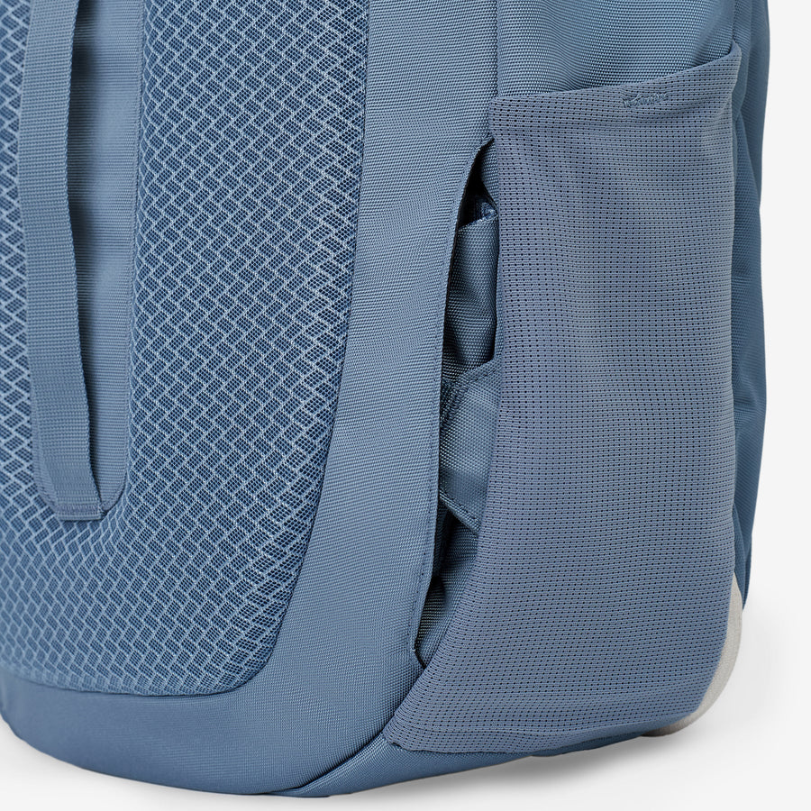 Stowable Hip Belt Blue Travel Backpack Eagle Creek